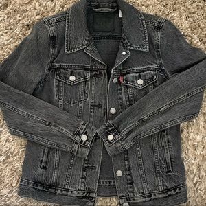 Levi’s Baggy Trucker Jacket in Acid Wash